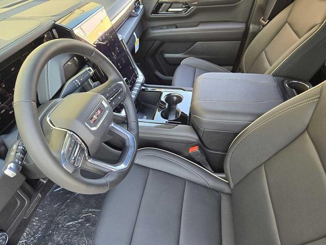 Photo of 2025 Summit White GMC Yukon XL
