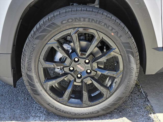 Photo of 2026 Summit White GMC Terrain