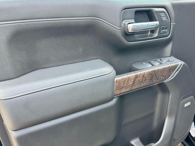 Photo of 2022 Onyx Black GMC Sierra 1500