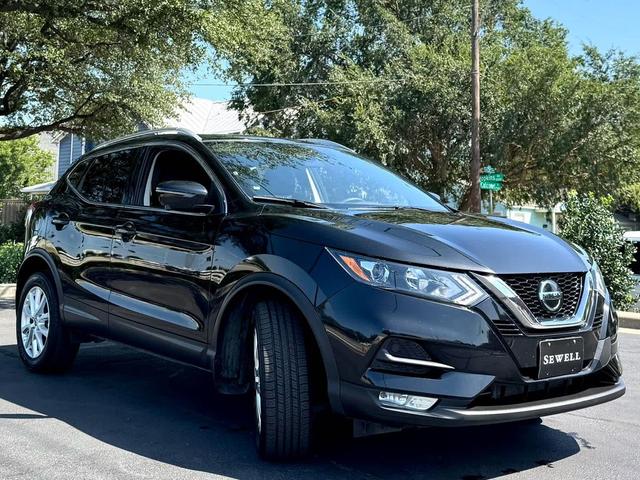 Photo of 2021 Magnetic Black Pearl Nissan Rogue Sport