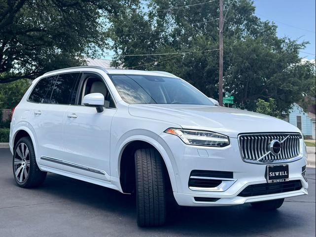 Photo of 2021 WHITE Volvo XC90 Recharge Plug-In Hybrid