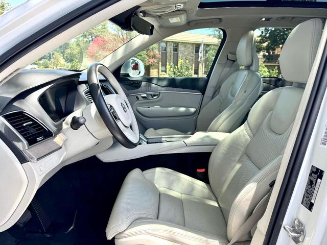 Photo of 2021 WHITE Volvo XC90 Recharge Plug-In Hybrid