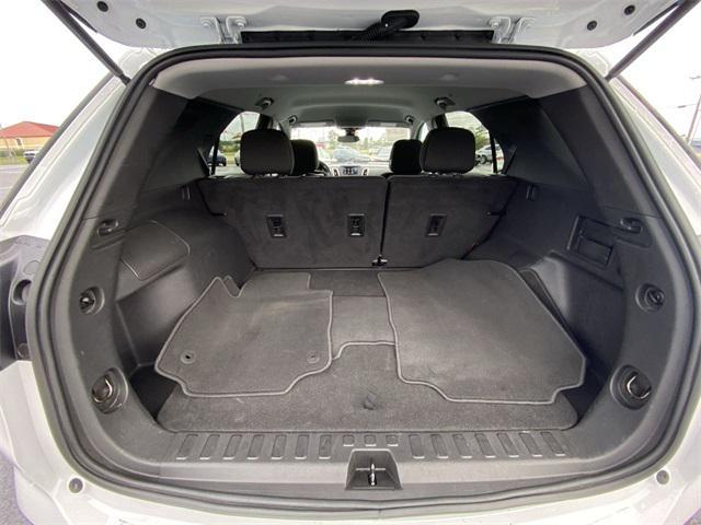 Photo of 2023 Summit White Chevrolet Equinox
