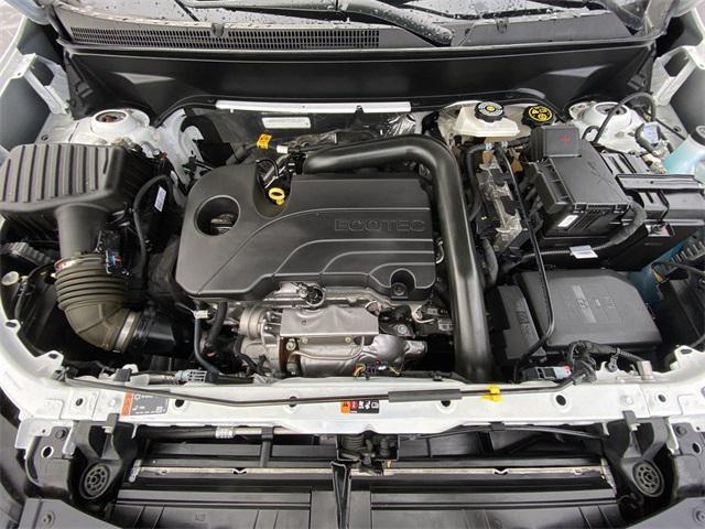 Photo of 2023 Summit White Chevrolet Equinox