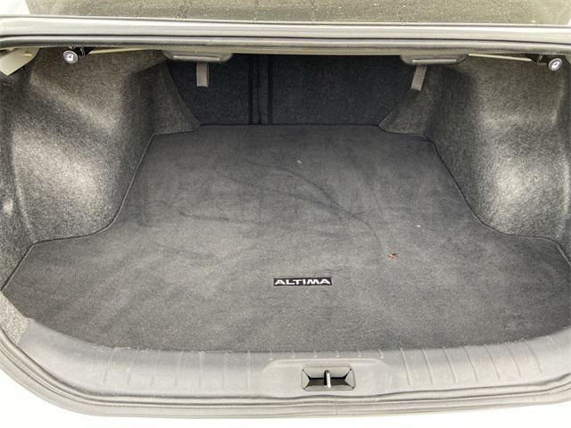 Photo of 2023 Brilliant Silver Metallic Nissan Altima