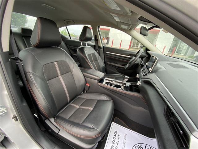 Photo of 2023 Brilliant Silver Metallic Nissan Altima