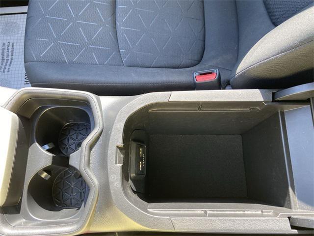 Photo of 2021 Super White Toyota RAV4