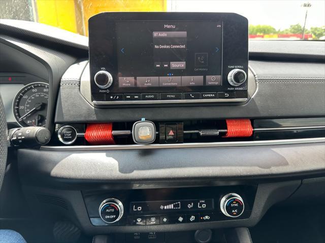 Photo of 2022 BLACK Mitsubishi Outlander