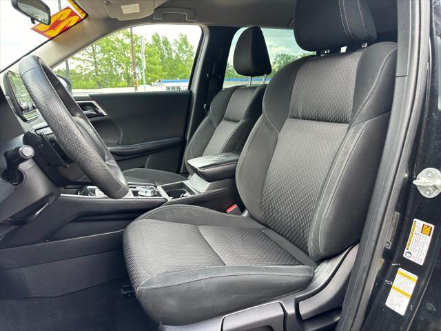 Photo of 2022 BLACK Mitsubishi Outlander
