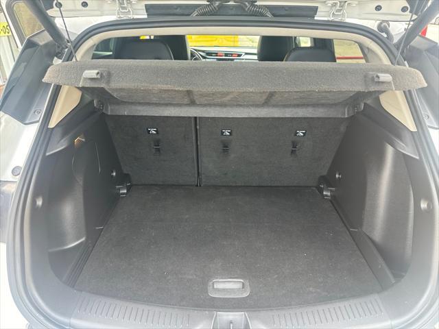 Photo of 2021 White Frost Tricoat Buick Encore GX