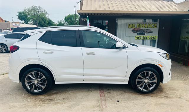 Photo of 2021 White Frost Tricoat Buick Encore GX