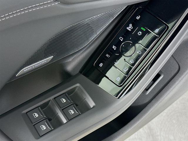 Photo of 2025 Glacier White Audi A6 e-tron