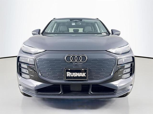 Photo of 2025 Gray Audi Q6 e-tron