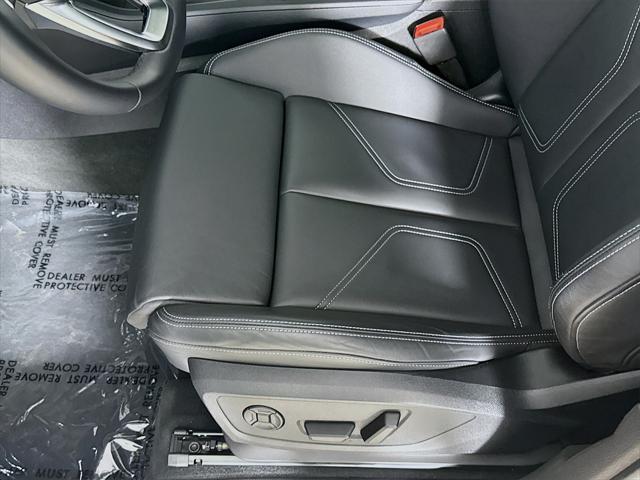 Photo of 2024 Black Metallic Audi Q3