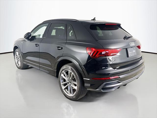 Photo of 2024 Black Metallic Audi Q3