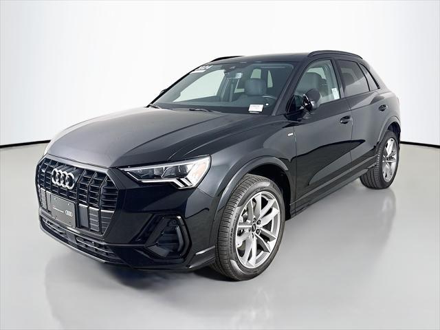 Photo of 2024 Black Metallic Audi Q3