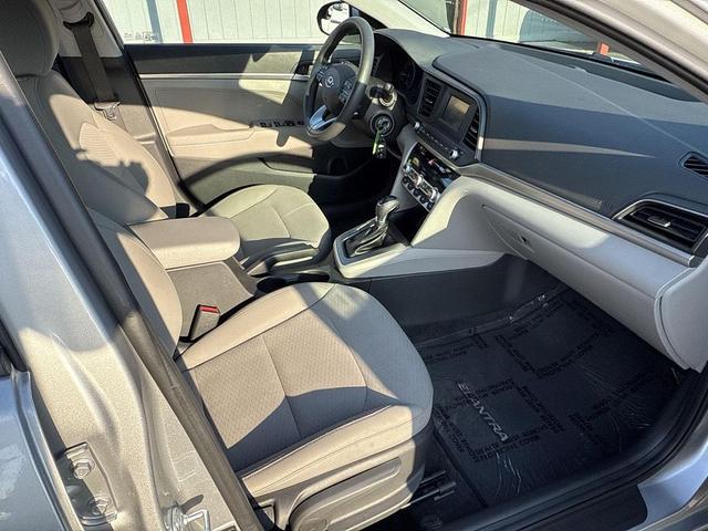 Photo of 2020 Stellar Silver Hyundai ELANTRA