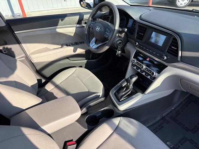 Photo of 2020 Stellar Silver Hyundai ELANTRA