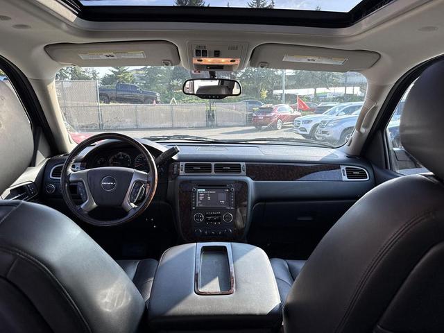 Photo of 2012 Carbon Black Metallic GMC Yukon