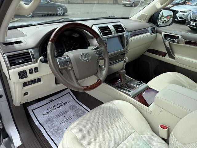 Photo of 2011 Tungsten Pearl Lexus GX 460