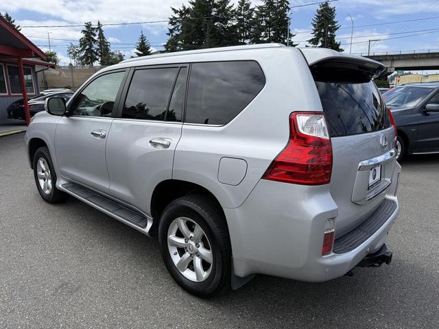 Photo of 2011 Tungsten Pearl Lexus GX 460