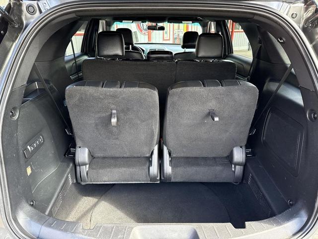 Photo of 2016 Magnetic Metallic Ford Explorer