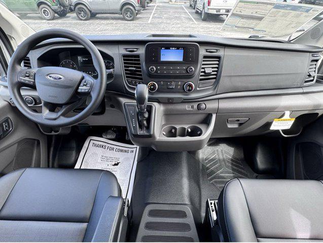 Photo of 2025 Oxford White Ford Transit-250