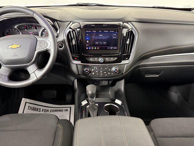 Photo of 2021 Satin Steel Metallic Chevrolet Traverse