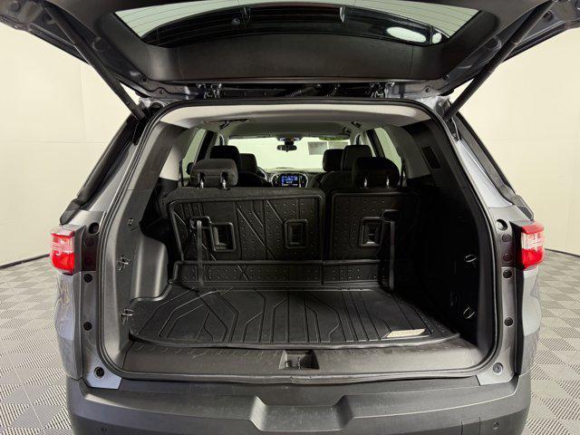 Photo of 2021 Satin Steel Metallic Chevrolet Traverse
