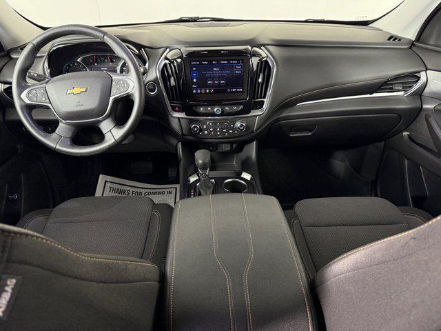 Photo of 2021 Satin Steel Metallic Chevrolet Traverse
