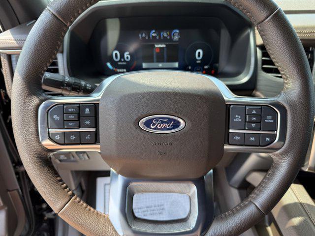 Photo of 2023 Agate Black Metallic Ford Expedition