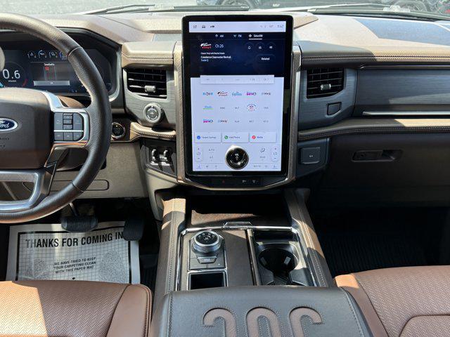 Photo of 2023 Agate Black Metallic Ford Expedition