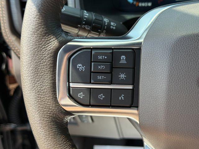 Photo of 2023 Agate Black Metallic Ford Expedition