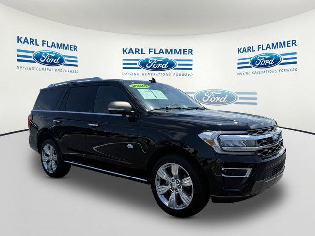 Photo of 2023 Agate Black Metallic Ford Expedition