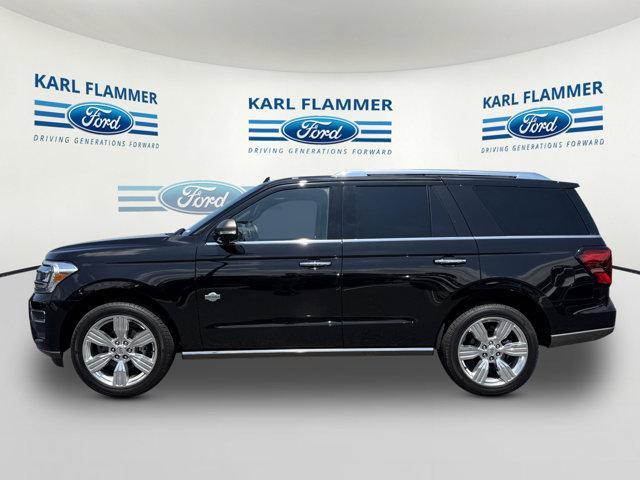 Photo of 2023 Agate Black Metallic Ford Expedition