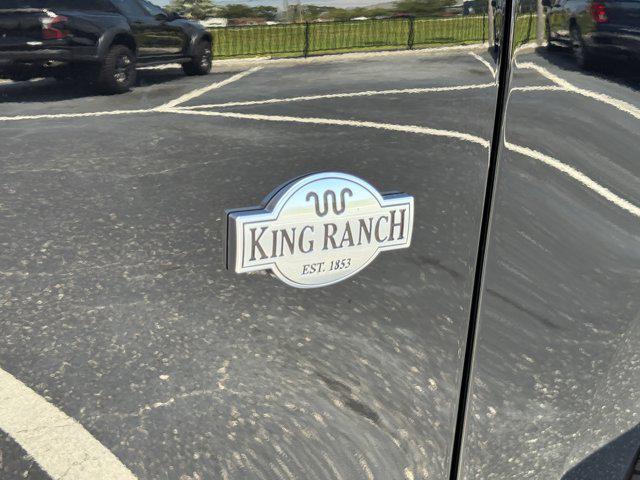 Photo of 2023 Agate Black Metallic Ford Expedition