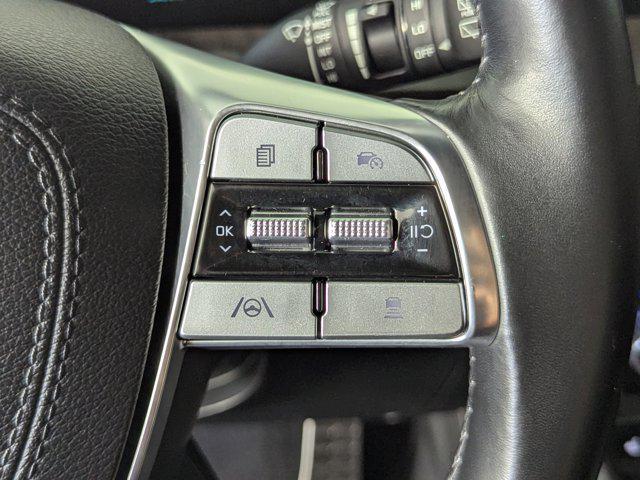 Photo of 2023 Glacial White Pearl Kia Telluride