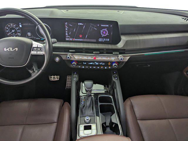 Photo of 2023 Glacial White Pearl Kia Telluride