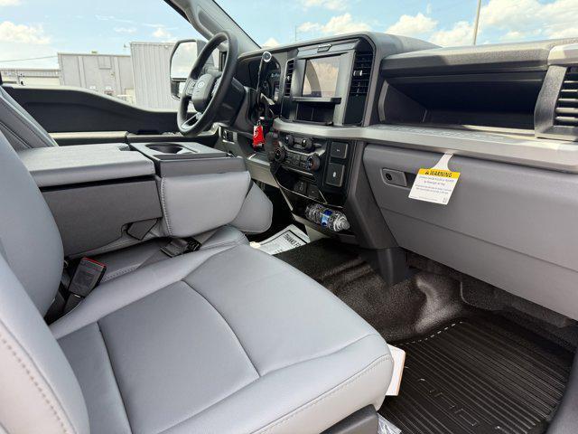 Photo of 2025 OXFORD WHITE Ford F-350