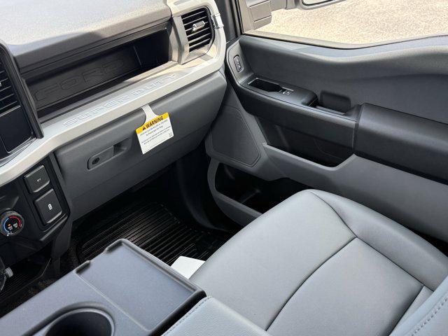 Photo of 2025 OXFORD WHITE Ford F-350
