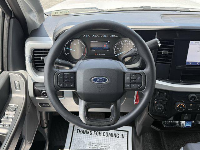 Photo of 2025 OXFORD WHITE Ford F-350