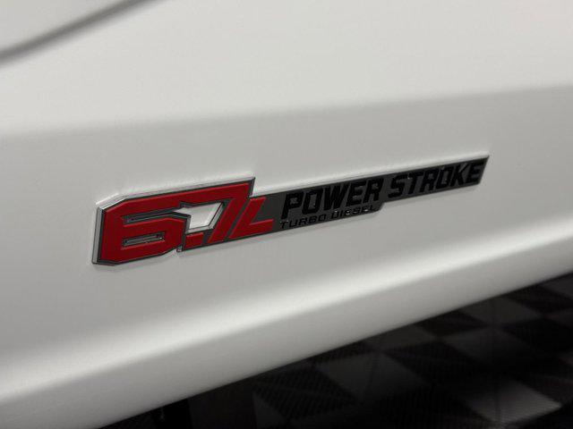 Photo of 2025 Oxford White Ford F-250