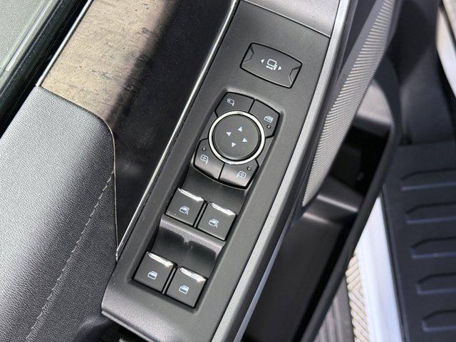 Photo of 2025 Oxford White Ford F-250