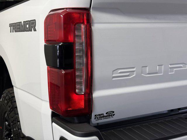 Photo of 2025 Oxford White Ford F-250