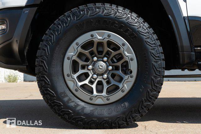 Photo of 2024 Bright White Clearcoat RAM 1500