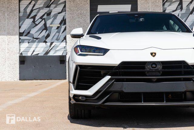 Photo of 2023 Bianco Monocerus Metallic Lamborghini Urus