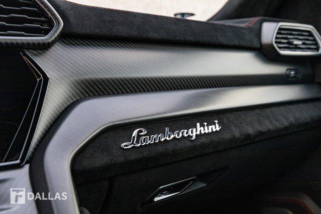 Photo of 2023 Bianco Monocerus Metallic Lamborghini Urus