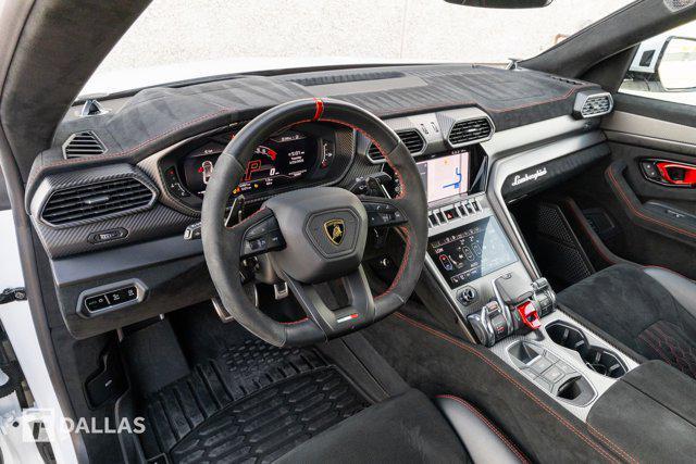 Photo of 2023 Bianco Monocerus Metallic Lamborghini Urus