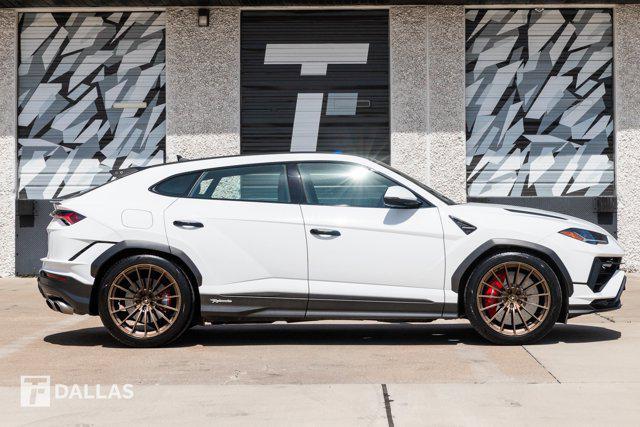 Photo of 2023 Bianco Monocerus Metallic Lamborghini Urus
