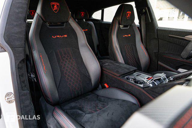 Photo of 2023 Bianco Monocerus Metallic Lamborghini Urus